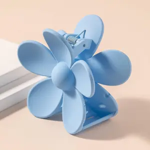Daisy Hair Claw