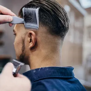 Portable Flat Top Comb for Men's Styling, Durable Plastic Pin Bristles and Resin Handle, Ideal Hair Care Beauty Tool, Hair Styling Tools