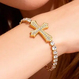 This faith cross bracelet features a new, casual, stylish, and minimalist design with an adjustable wristband. It's a faith bracelet inspired by Jesus and Christianity.