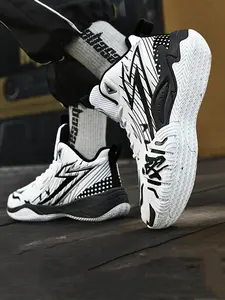 Women's basketball shoes feature a lightweight design for barefoot-like freedom, with a durable and breathable upper, suitable for daily commutes, outdoor leisure, basketball training, and competitive play