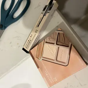 JUDYDOLL 2 in 1 Highlight & Contour Palette - Face Shaping, Long-Lasting, Multi-Use Makeup Palette, Face Bronzer, Cool Toned, Natural Matte Highlighter, Blendable, Buildable Contour, Back to School
