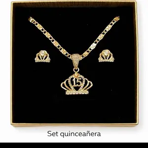 Precioso set de quinceañera gold plated/ incluye dije, cadena size 19” y aretes.