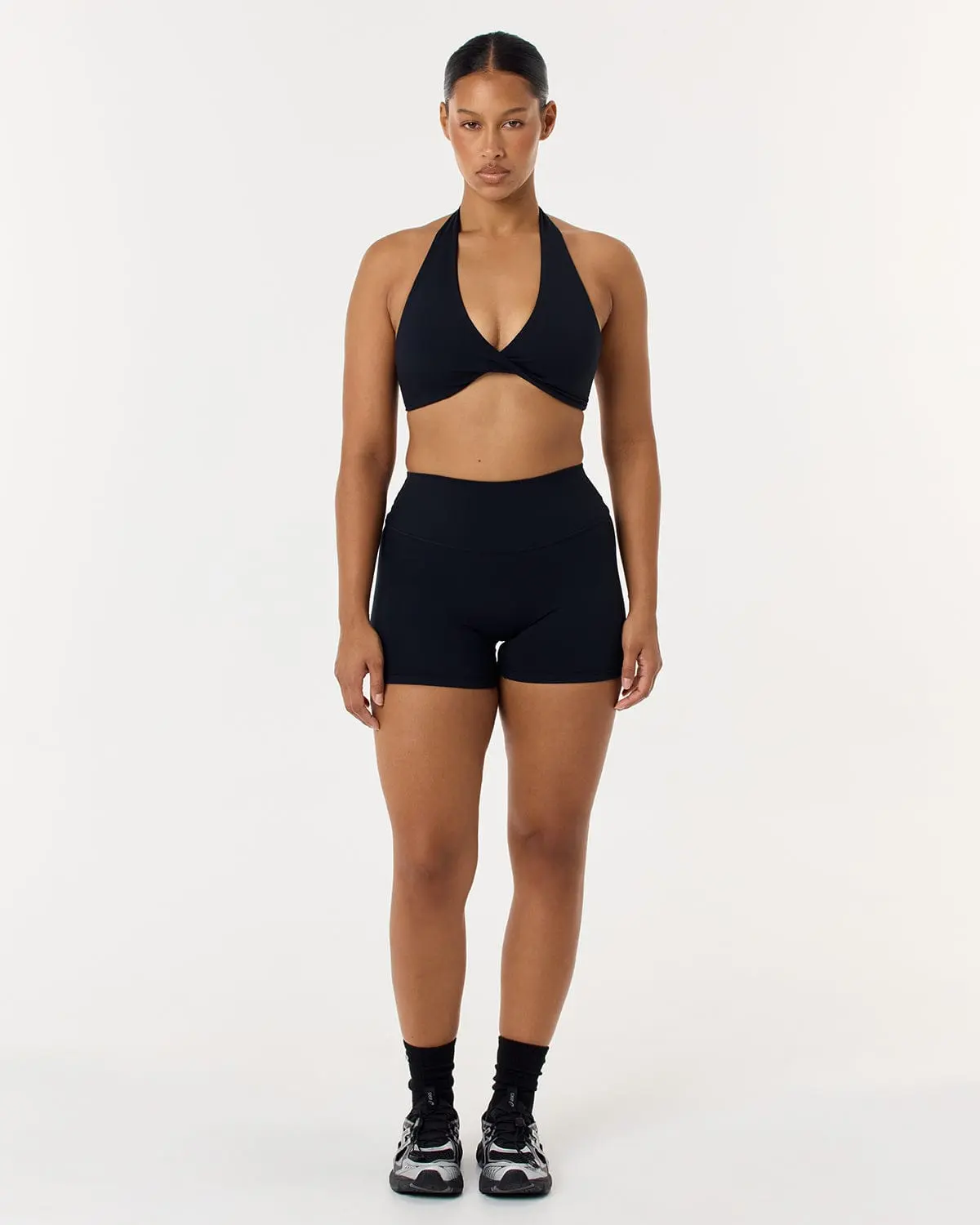 Serenity Invisible Scrunch Shorts 4" | Black