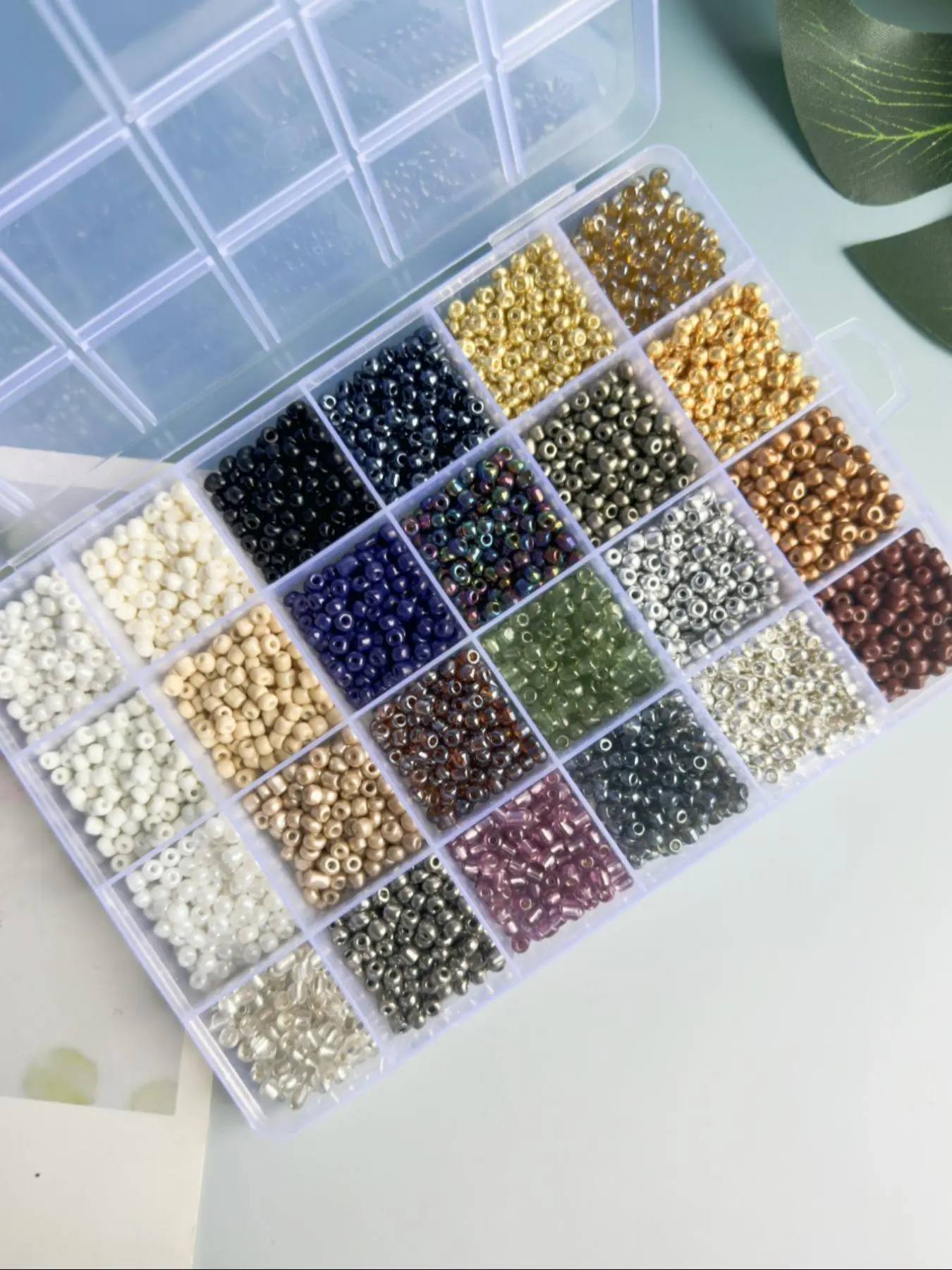 4mm Bead Kit, Bead Set, 24-grid Bead Storage Box, Bead Assortment, DIY Jewelry Making Supplies for Necklace & Bracelet & Earrings, Fashion Accessories for Jewelry Making, Seed Beads, Beads for Bracelets, Beaded Set