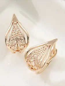 1pair of Teardrop-shaped Hollowed-out Pattern Earrings, Elegant and Retro Feminine Jewelry, A Perfect Choice for Festival Gifts