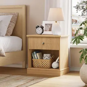 Natural Oak Modern Fluted Nightstand - Wood Grain Tabletop End Table with Drawer & Open Shelf, Curved Base Storage Side Table for Bedroom, Living Room