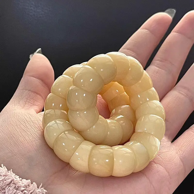 Milk yellow pig large intestine