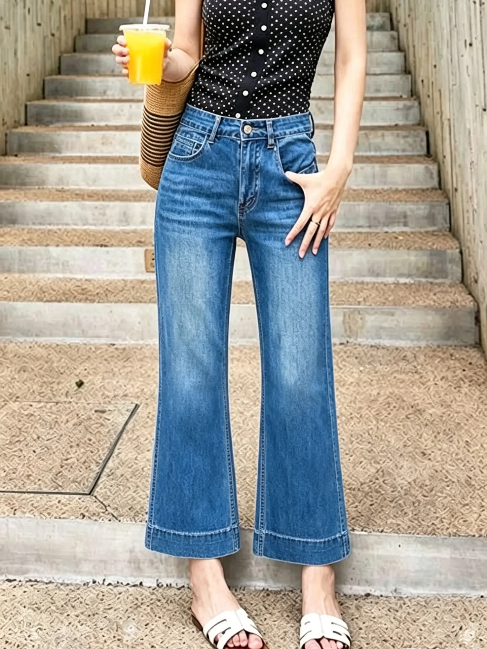 Women High Waist Cropped Flare Jeans W Shape Stitch Back Pocket Medium Light Wash Denim