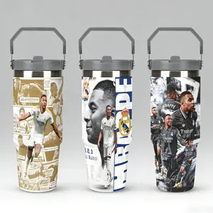 1pc 30oz double-layer stainless steel insulated cup, owned by French football star Kylian Mbappé.body is printed Mbappé's on-field image. Multiple patterns are available. It is a portable travel water cup, game watching or daily commuting.