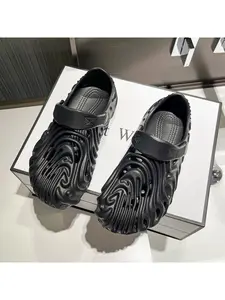 Women's Wave Texture Closed-Toe Clogs, Thick-Sole Anti-Slip Outdoor Slides, Footwear