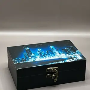Chicago Skyline Custom Memory Box - Handcrafted Wooden Organizer with Soft Felt-Lined Interior, Compact Design, and Lid for Jewelry Storage Gift Print