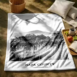 1 piece Napa County hot air balloons and countryside scenery themed flannel blanket - Oversized fluffy warm sofa blanket, flannel for beds, all-season multi-purpose, modern style, machine washable, digital print design, 100% polyester, suitable for