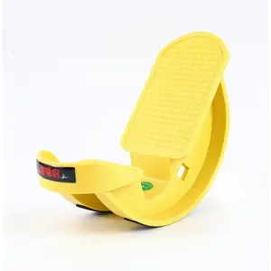 Calf Stretcher and Foot Rocker, Calf Stretcher Prevent Slip Fatigue Relief Pain Reduction Plantar Massage Foot Rocker for Achilles Tendonitis Yellow