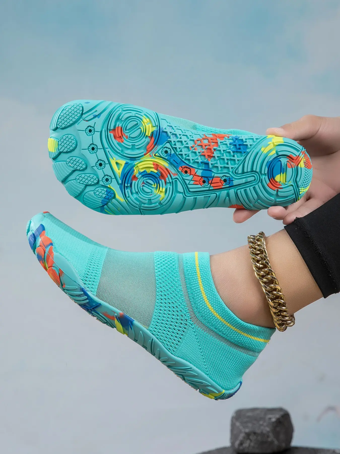 Unisex Anti-Slip Minimalist Shoes, All-Season Comfort Design, Low Top Water Shoes, Breathable Wide Toe, Ideal for Outdoor Activities, Water Aqua Shoes, Mesh Water Shoes, Water Footwear