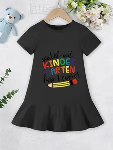 Girls' Summer Cartoon Print Casual Ruffle Dress, Frilled Dress, Girl Clothes School, Outdoor Wear, Daily Use, Family Gift, Fitted Style, Random Print