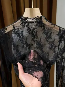 Women's Slim-Fitting Lace Top, Casual Long Sleeve Design, Perfect for Spring & Fall Wear, Stylish Daily Essential, Womenswear