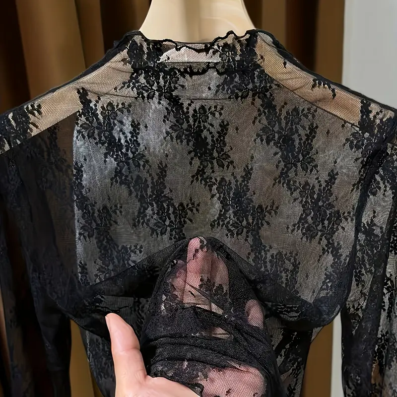 Women's Slim-Fitting Lace Top Blouse, Casual Long Sleeve Design, Perfect for Spring & Fall Wear, Stylish Daily Essential, Womenswear
