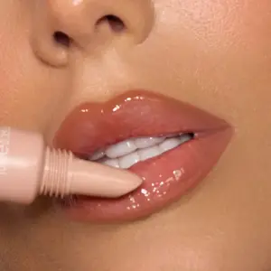 Glowy Peptide Lip Balm Toasted Cinnamon - Nourishing & Aromatic Lip Care Solution with Toasted Cinnamon Scent for Soft Moisturized Lips