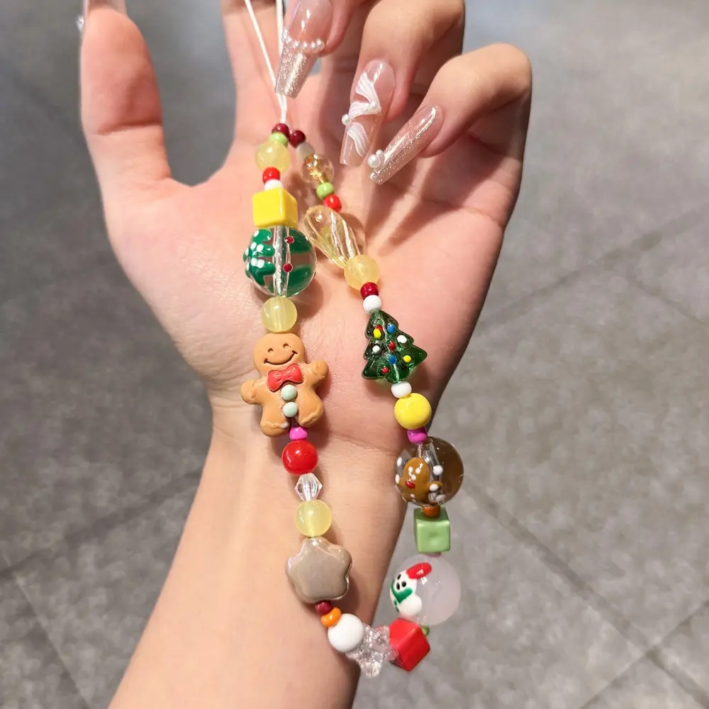 Christmas Gingerbread Man Phone Case Lanyard, Crossbody Earphone Holder Keychain Bag Charm, Fashion Accessory, Phone Chains