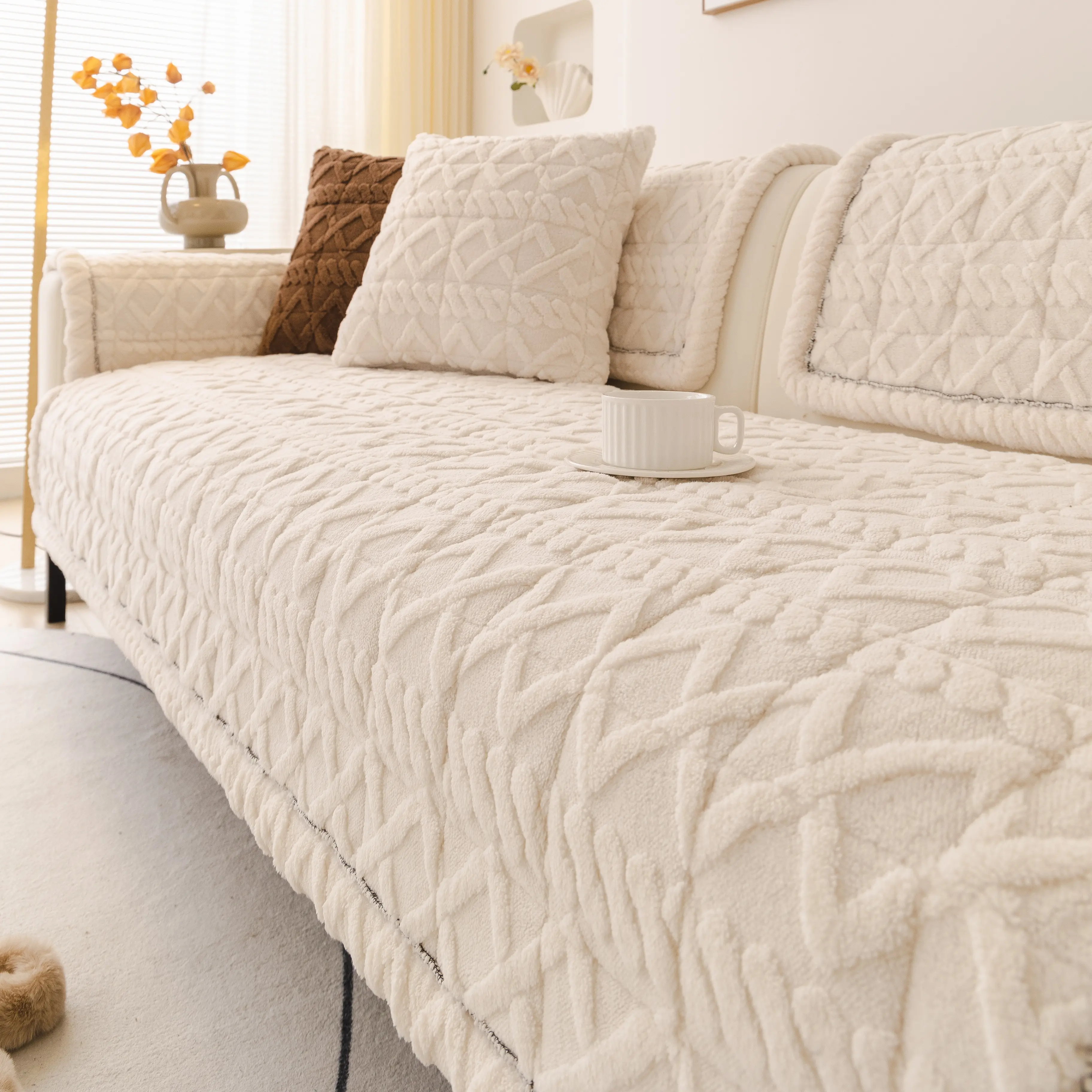 【MeridianHome】Solid Color Quilted Sofa Cover, 1 Count Soft Comfortable Sofa Cushion Cover, Non-slip Sofa Protector for Home Living Room Bedroom Hotel Dormitory Elastic Sofa Slipcover Dustproof Sofa Slipcover