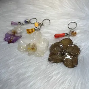 Orchid keychain - Natural Dried Orchid Flowers Encapsulated in Resin