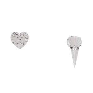 Pre-owned Gucci GG Icon Asymmetric Stud Earrings 18K White Gold with Diamond by Rebag