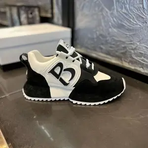 Breathable casual sneakers for men — comfortable, breathable, black-and-white color-block design with a bold “B” logo, non-slip sole, height-boosting closed toe; suitable for training, sports, running, and as boys’ crew/pilgrim shoes.
