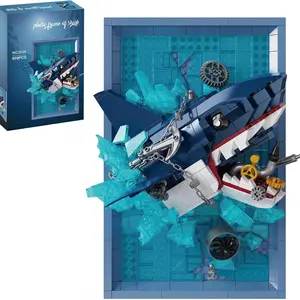 Shark Frame Building Set, 3D Wall Decoration Blocks, Unique Home Wall Decor or Desktop Display, Ideal Gift Toy for Adults and Teens