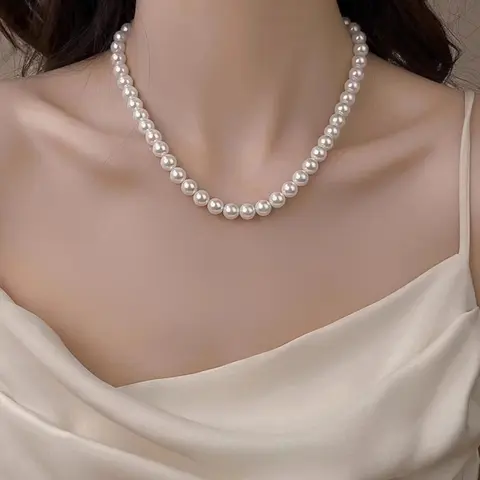 1pc Elegant Imitation Pearl Necklace for Women, Faux Pearl Jewelry, Boho White Ivory Freshwater Imitation Pearl Chain, Holiday Gifts for Mom and Friends, Birthday and Christmas Decoration Jewelry, Beaded Necklace, Pearls Beaded