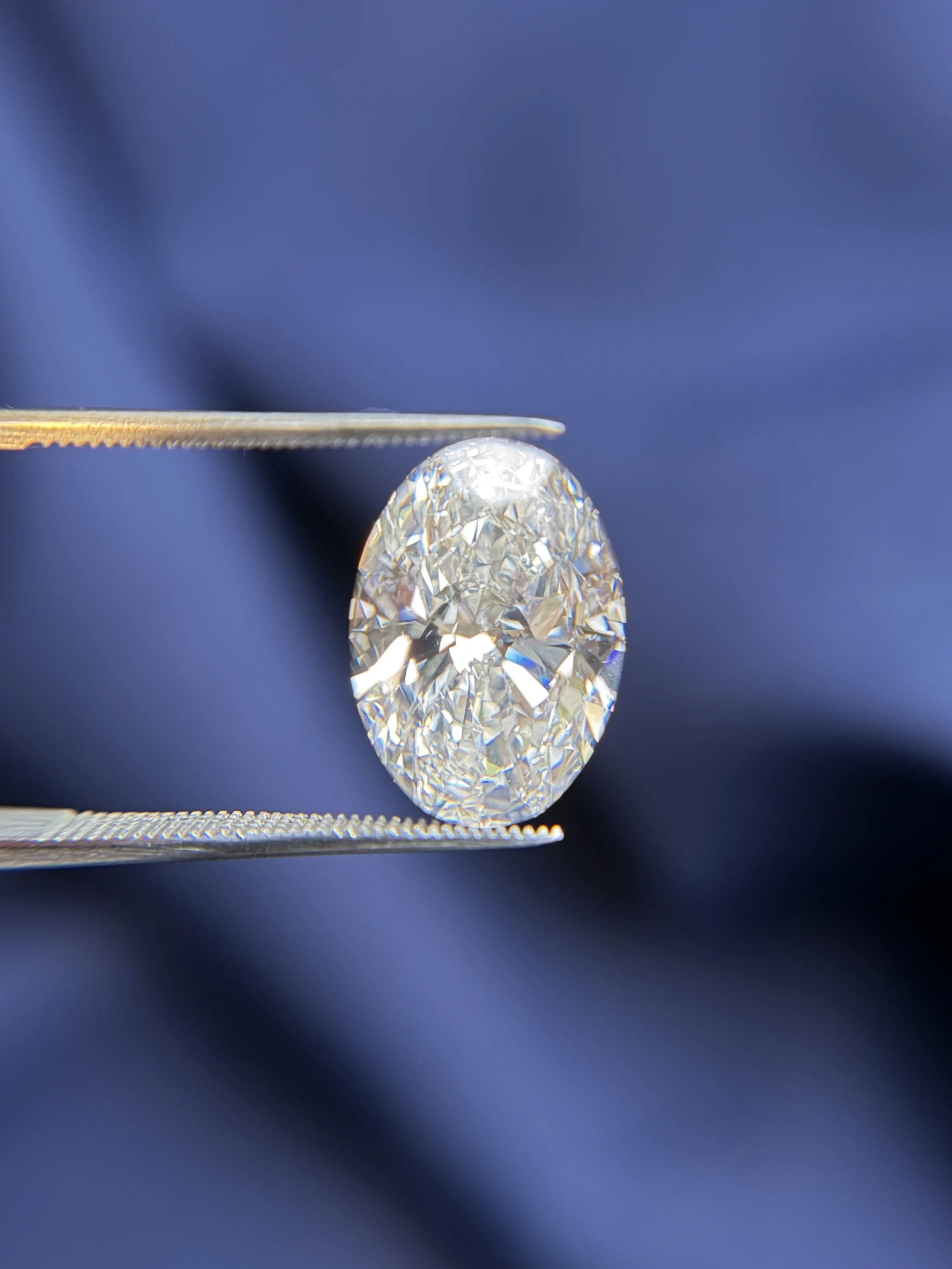 Lab Grown Diamond Oval Cut – F Color or Better, VS Clarity, IGI Certified Loose Diamond