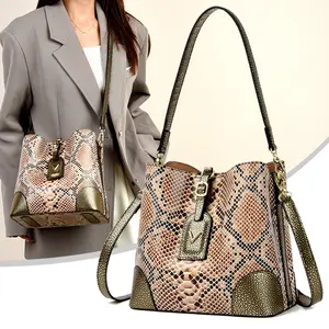 Fashionable Women's Snake Patterned Handbag - gradient Adjustable Shoulder Strap, Multiple Zipper Compartments and Gold Hardware, Large Capacity Crossbody Bag, Suitable for Birthday Gifts and Daily Commuting. Plaid Leather Floral Embossed
