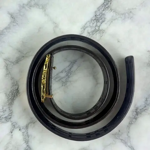 Interchangeable Initial Buckle Belt Set – Black Strap + Gold/Silver/Matte Black Tone – Unisex Minimalist