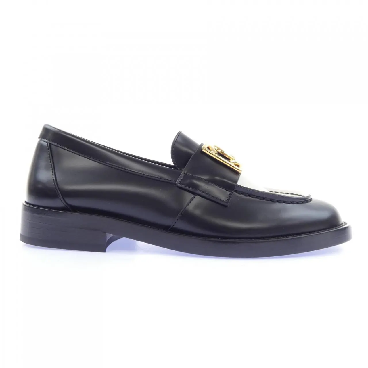 Pre-owned CHANEL Calfskin Small Leather Goods Loafers Loafers