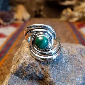 Navajo Malachite Swirl Ring GJ-RNG-2004 Size 9