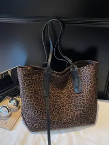 Fashion Leopard Print Large Capacity Handbag, Simple and Portable Daily Outing Essential Shopping Bag, Stylish and Practical Tote Bag, Casual Tote Bag