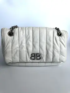 Pre-owned Balenciaga White Leather Shoulder Bag Cloud Puffer D0085