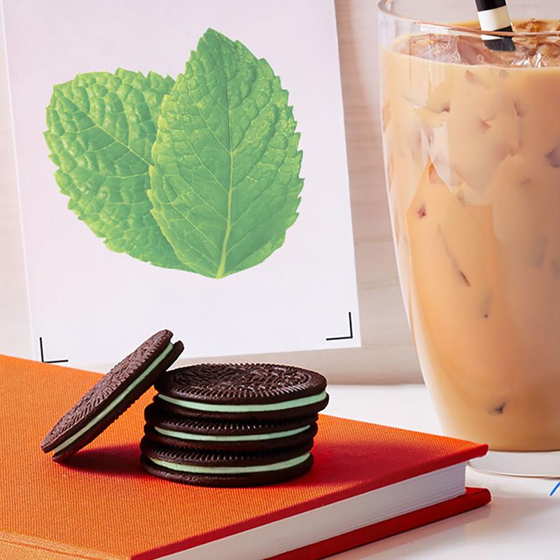 OREO Thins Mint Creme Chocolate Sandwich Cookies, Family Size, 11.78 oz