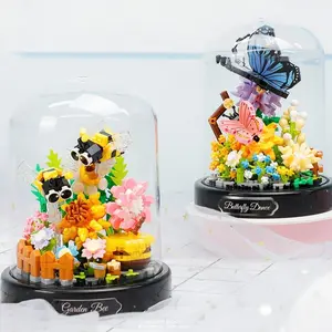 Flower Bouquet Building Blocks with Glass Display Bottle, 1 Box Animal Building Blocks Insect Toy, Creative Home Decor, Building Toys As Birthday Gift, Flower Bricks