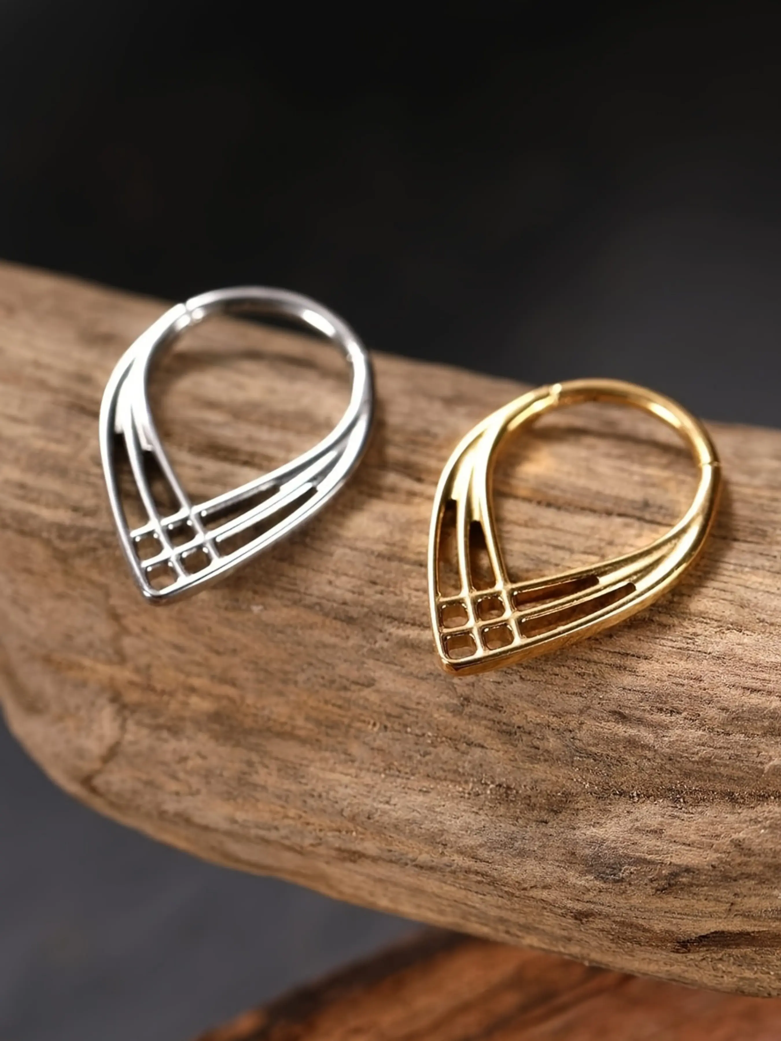 F136 Titanium Teardrop Septum Ring with Clicker, Suitable for Tragus Cartilage Helix Body Piercing Jewelry, Durable & Stylish Design