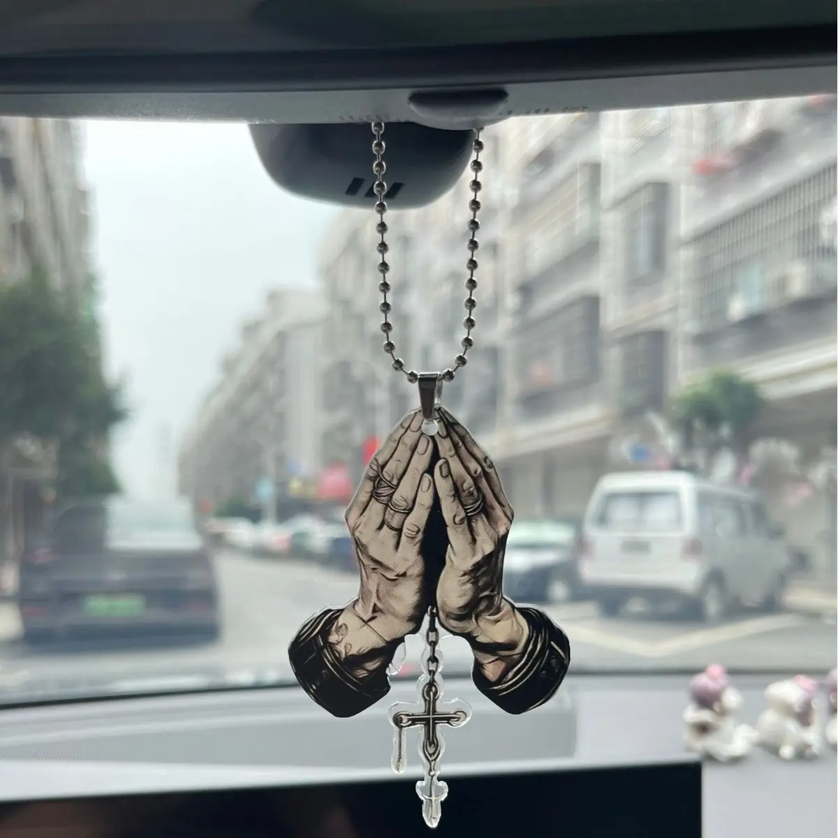 Cross hanging decoration, made of acrylic material, flat backpack accessory, home decoration item, exquisite design suitable for vehicles and backpacks, Caraccessory, Aesthetic car accessory, festival gift, Car Hanger Ornament