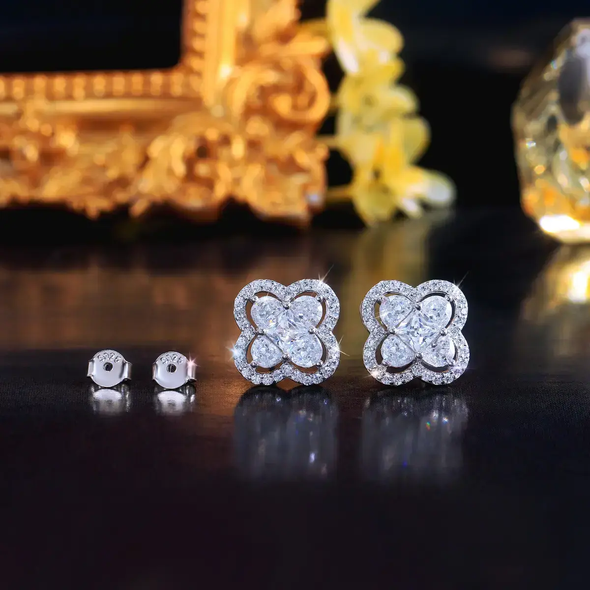 Elegant 925 Pure Silver Clover Flower Stud Earrings with White Cubic Zirconia for Women's Luxury Jewelry Perfect Gift for Weddings Engagements Parties & Mothers Girlfriends Elegant 925 Pure Silver Clover Flower Stud Earrings with White Cubic Zirconia for Women's Luxury Jewelry Perfect Gift for Weddings Engagements Parties & Mothers Girlfriends
