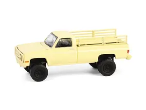 1986 Chevrolet M1008 - Desert Tan (Battalion 64 Series 5) Diecast 1:64 Scale Model - Greenlight 61050F