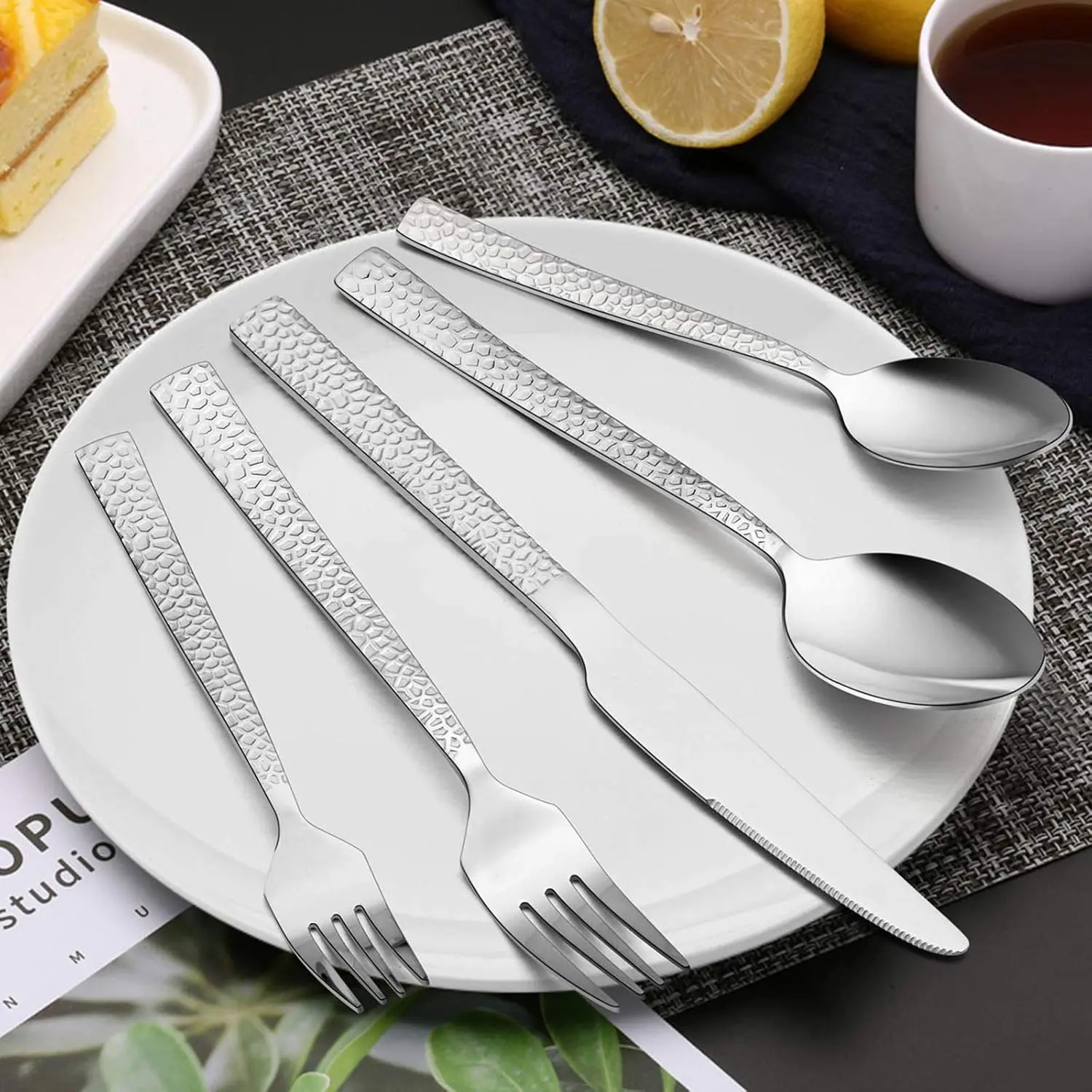 Hammered Silverware Set, Stainless Steel Square Flatware Set , Food-Grade Tableware Cutlery Set, Utensil Sets for Home Restaurant, Mirror Finish, Dishwasher Safe