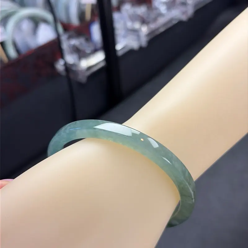 Guatemala Jadeite Jade Bangle, Size 63, with Free Gift