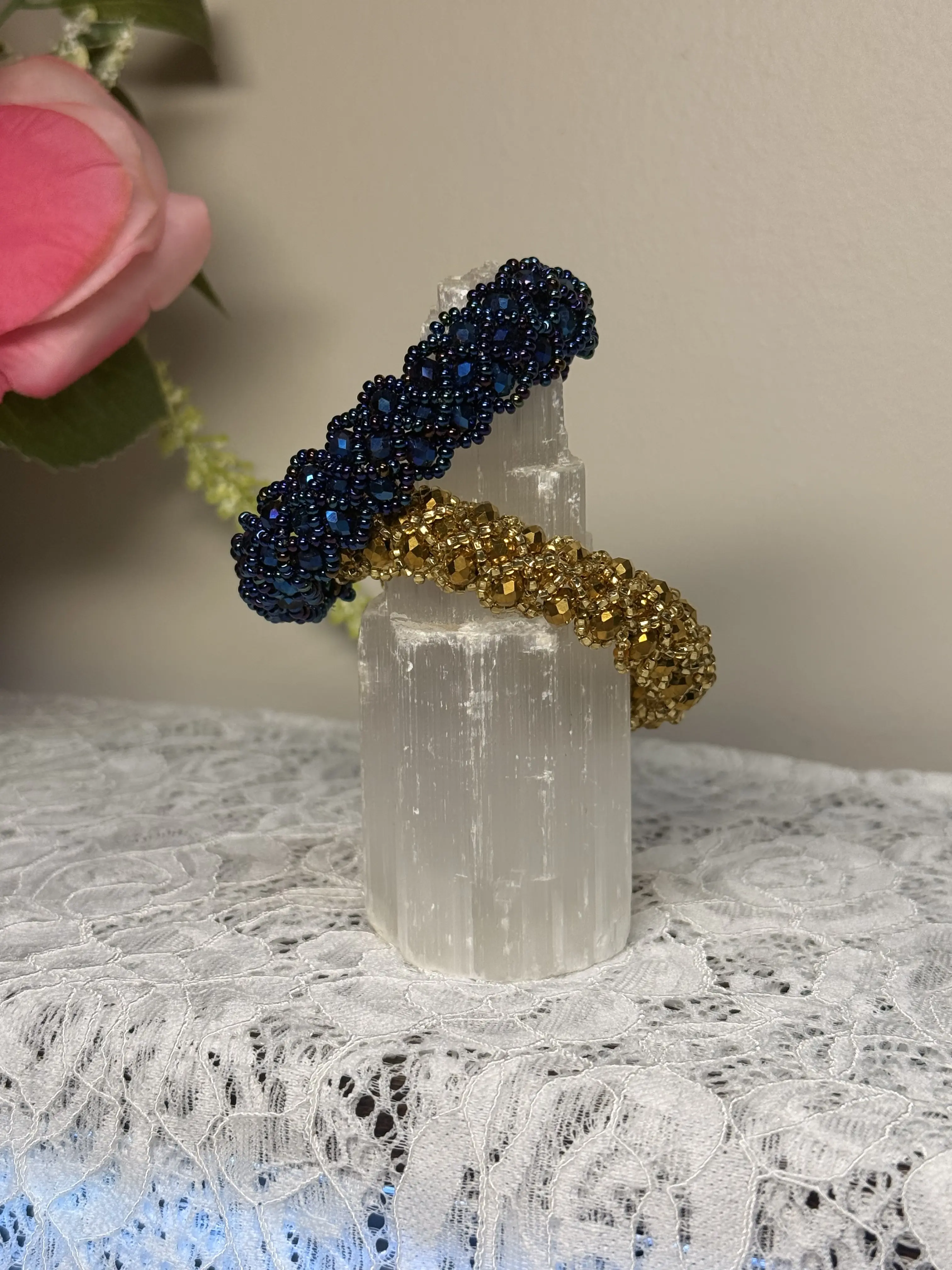 Pulcera "Kelly"-Bracelet Handmade 7.5 inch High-Quality Materials Unique Design Versatile Accessory for Everyday Wear Perfect Gift Idea