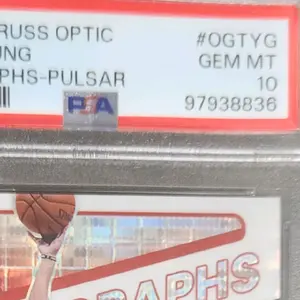 Trae Young Optic-Grapg-Pulsar /10 Russ Optic NG PHS-Pulsar Gem MT 97938836 PA