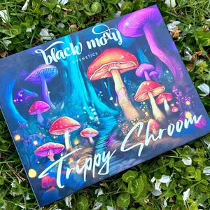 Trippy Shroom Eyeshadow palette