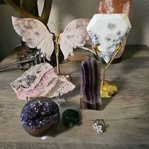 Lucky 7 Intuitive Crystal Mystery Box - Perfect for Spiritual Journey