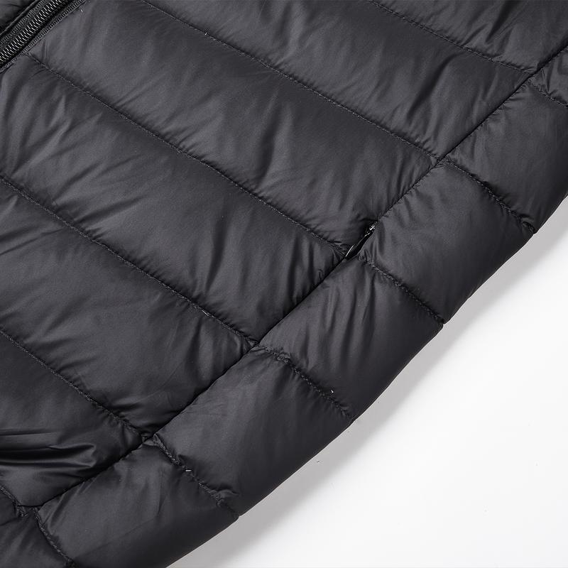 Men's Hooded Lightweight Down Jacket Warm Packable Puffer Coat Zip-Up Winter Outerwear for Casual Wear with Hood and Comfortable Down Material