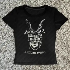 Women'S Black and White Skull Rabbit Pattern Donnie Darko 2806-122 Printed Short T-shirt | Y2K Gothic Punk Style, Dark Movie Culture Theme, Halloween and Wear, Hand Wash Special, Opaque Fabric, Fashion Trendy Tops, Casual Style, Short Sleeve